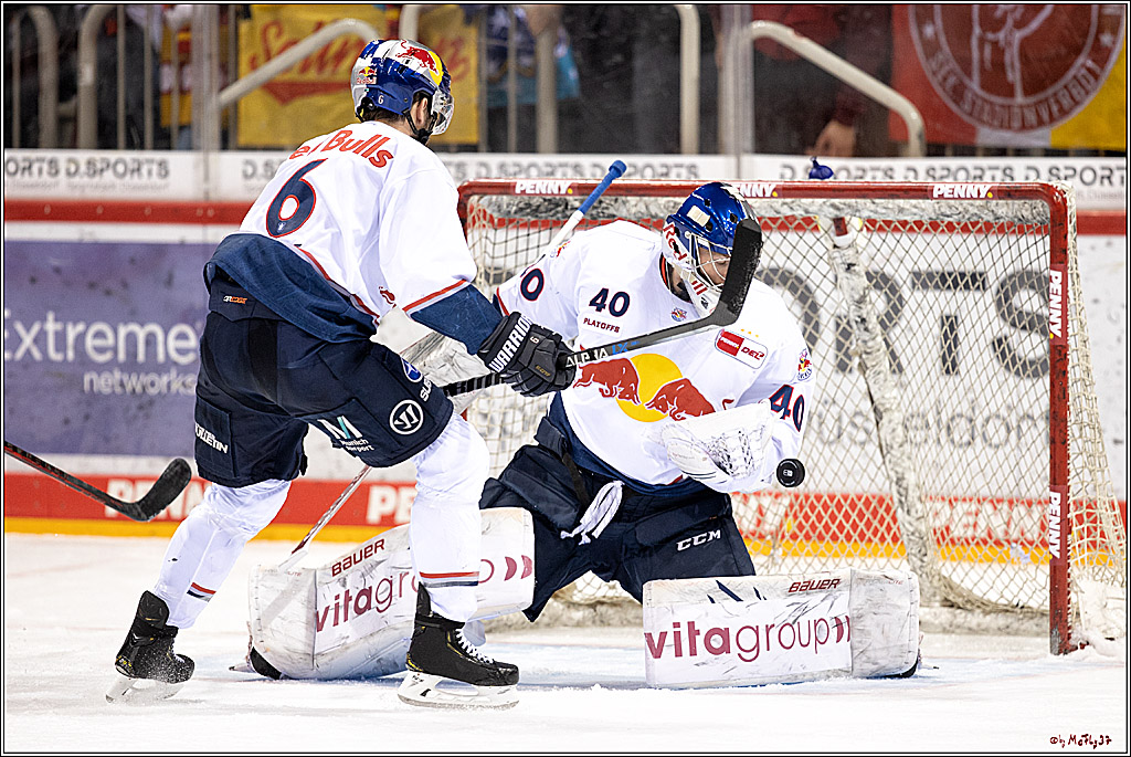 PENNY DEL Viertelfinale 4. Spiel; Duesseldorfer EG - Red Bull Muenchen; Duesseldorf, 16.04.2022